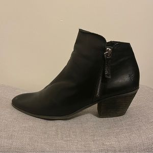 Frye Judith zip black booties